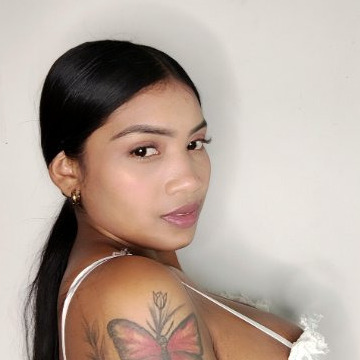 Maibe Luna, 24, Valencia, Venezuela
