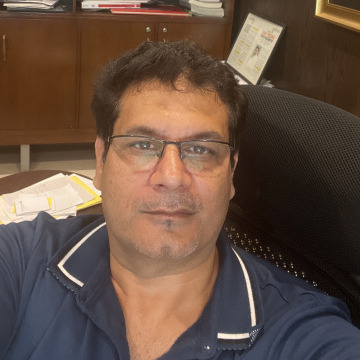Moazzam, 38, Lahore, Pakistan