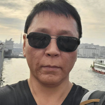 Mgl Khan, 44, Turku, Finland